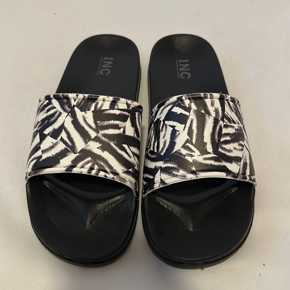 I.n.c. Slides black size 8